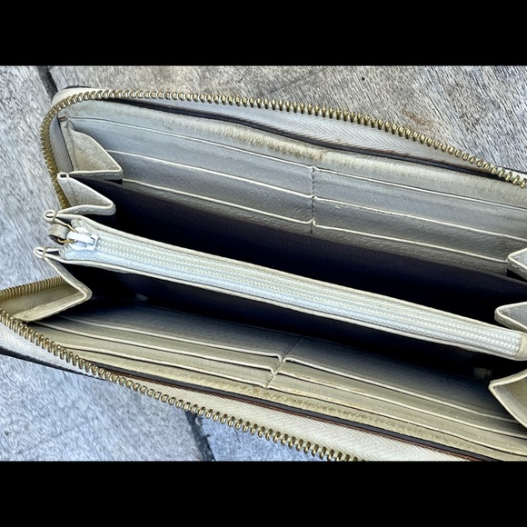 Authentic Gucci Ophidia Monogram Flora Zip Around Wallet Gorgeous! - Picture 9 of 11